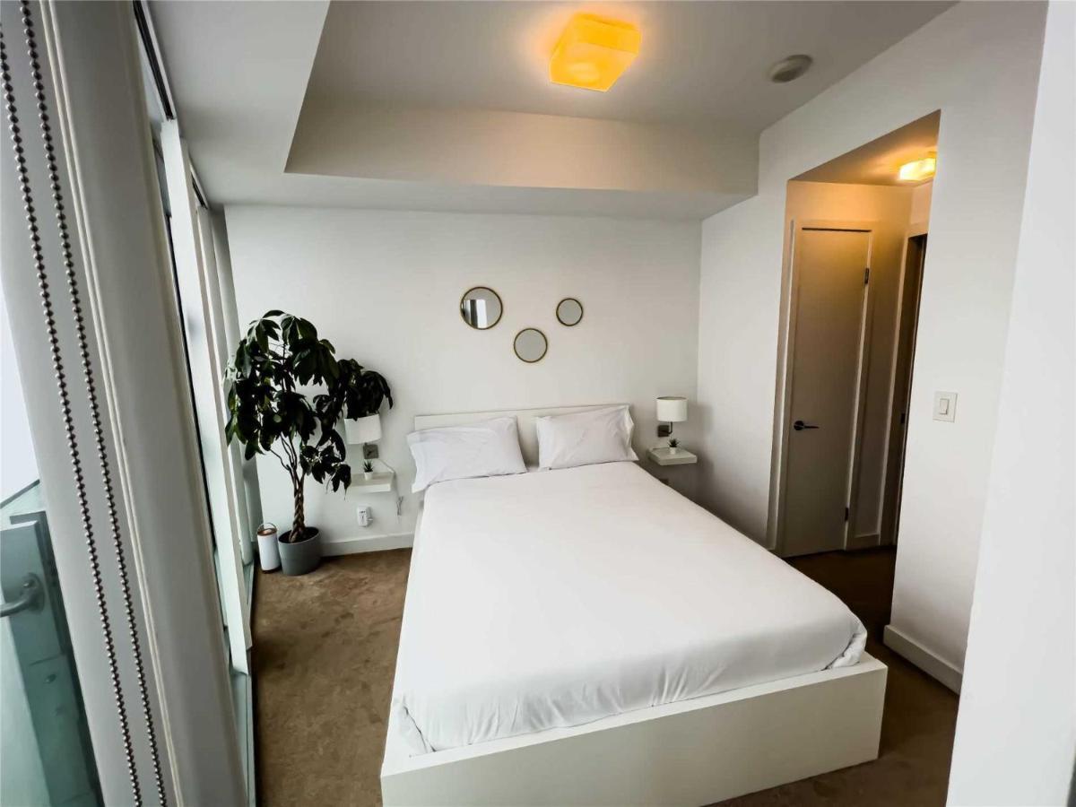 Luxury Condo In The Heart Of Toronto - Next To Scotiabank Arena Buitenkant foto