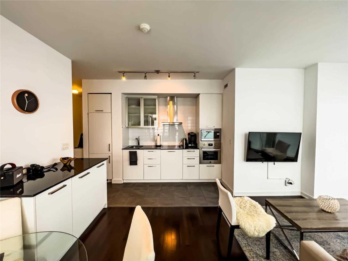 Luxury Condo In The Heart Of Toronto - Next To Scotiabank Arena Buitenkant foto