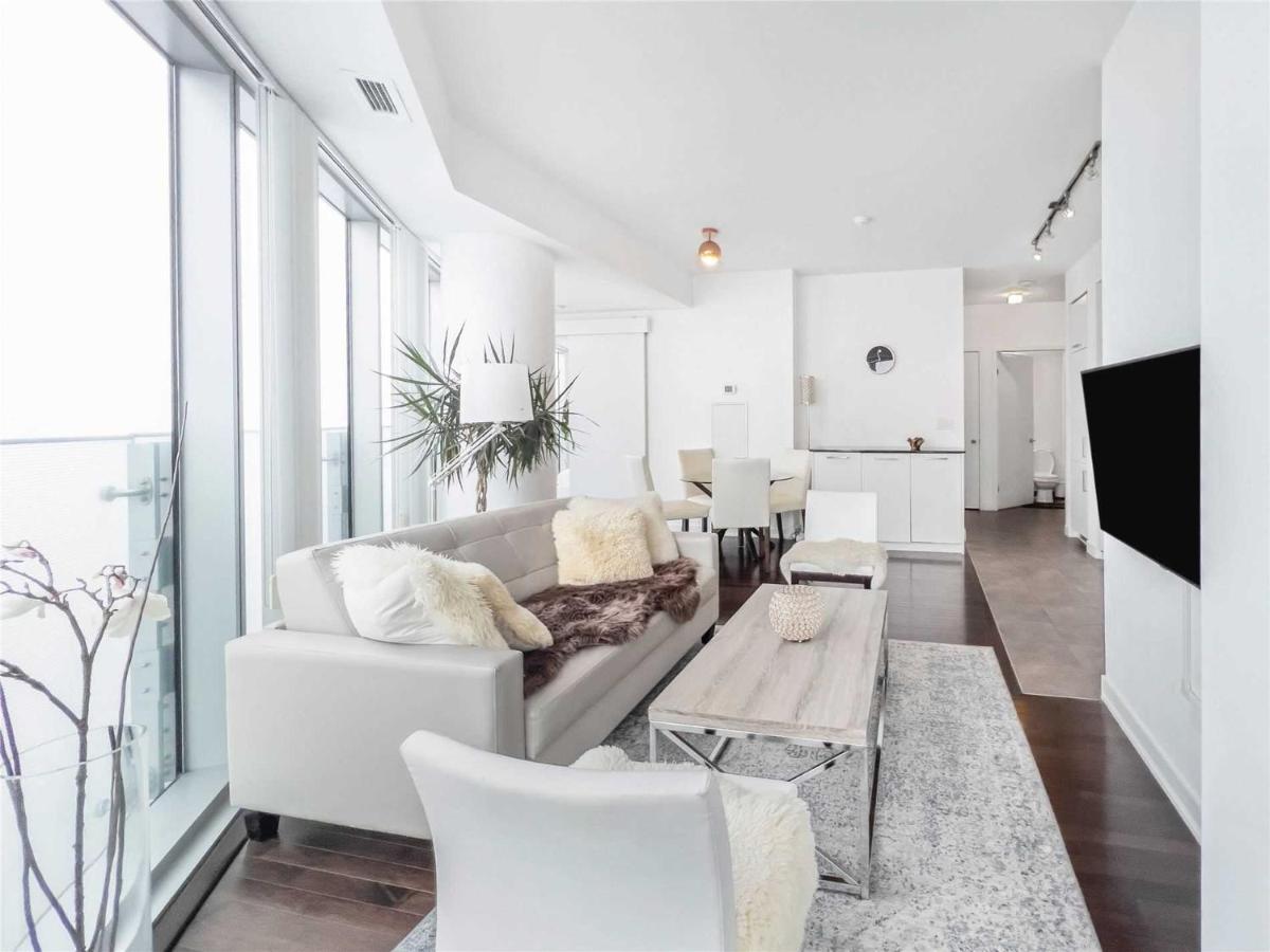 Luxury Condo In The Heart Of Toronto - Next To Scotiabank Arena Buitenkant foto